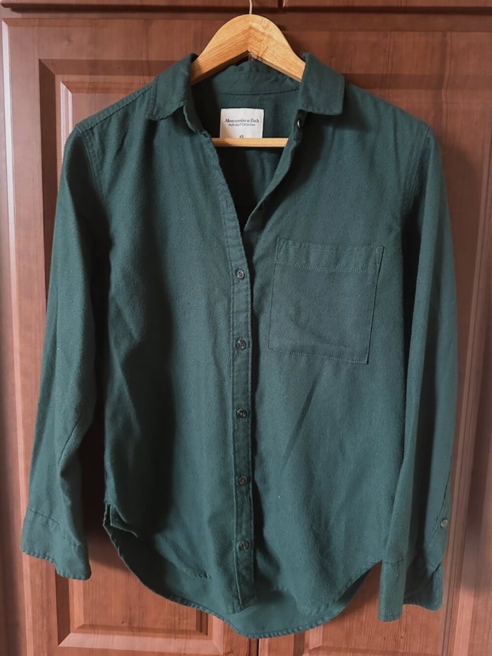 Abercrombie & Fitch Women's Dark Green Button Down Shirt Patch Pocket Chest XS - Picture 2 of 3